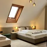 Hotel Waldhorn 2*